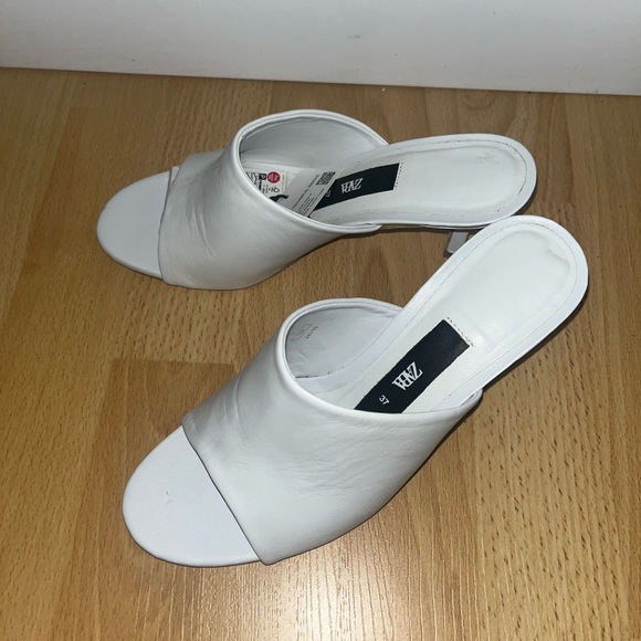 Zara heels- brand new - Picture 1 of 4